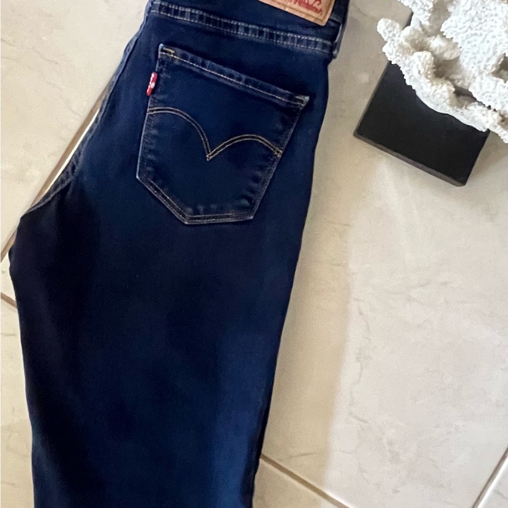 Levi's Women's Straight Leg Jeans - Dark Blue Wash - Picture 4 of 9